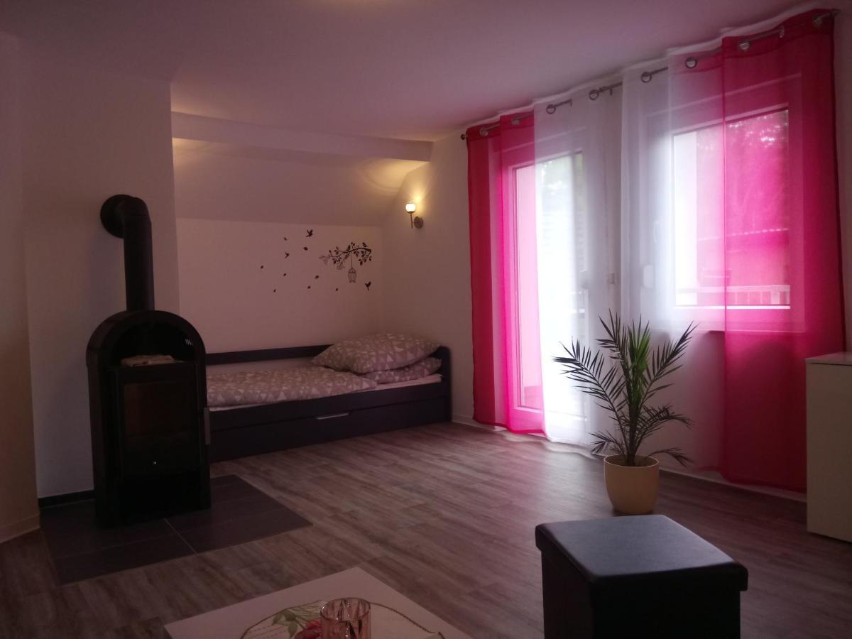 Haus Waldidyll Appartement Lauta Buitenkant foto