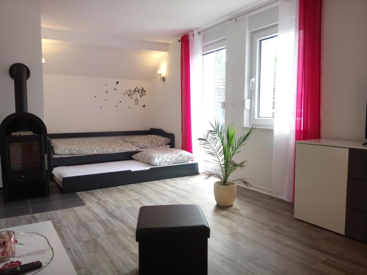 Haus Waldidyll Appartement Lauta Buitenkant foto